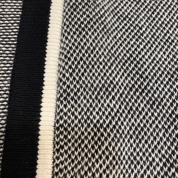 Banana Republic Sweater Cardigan Size Smalll Black White - Picture 5 of 12